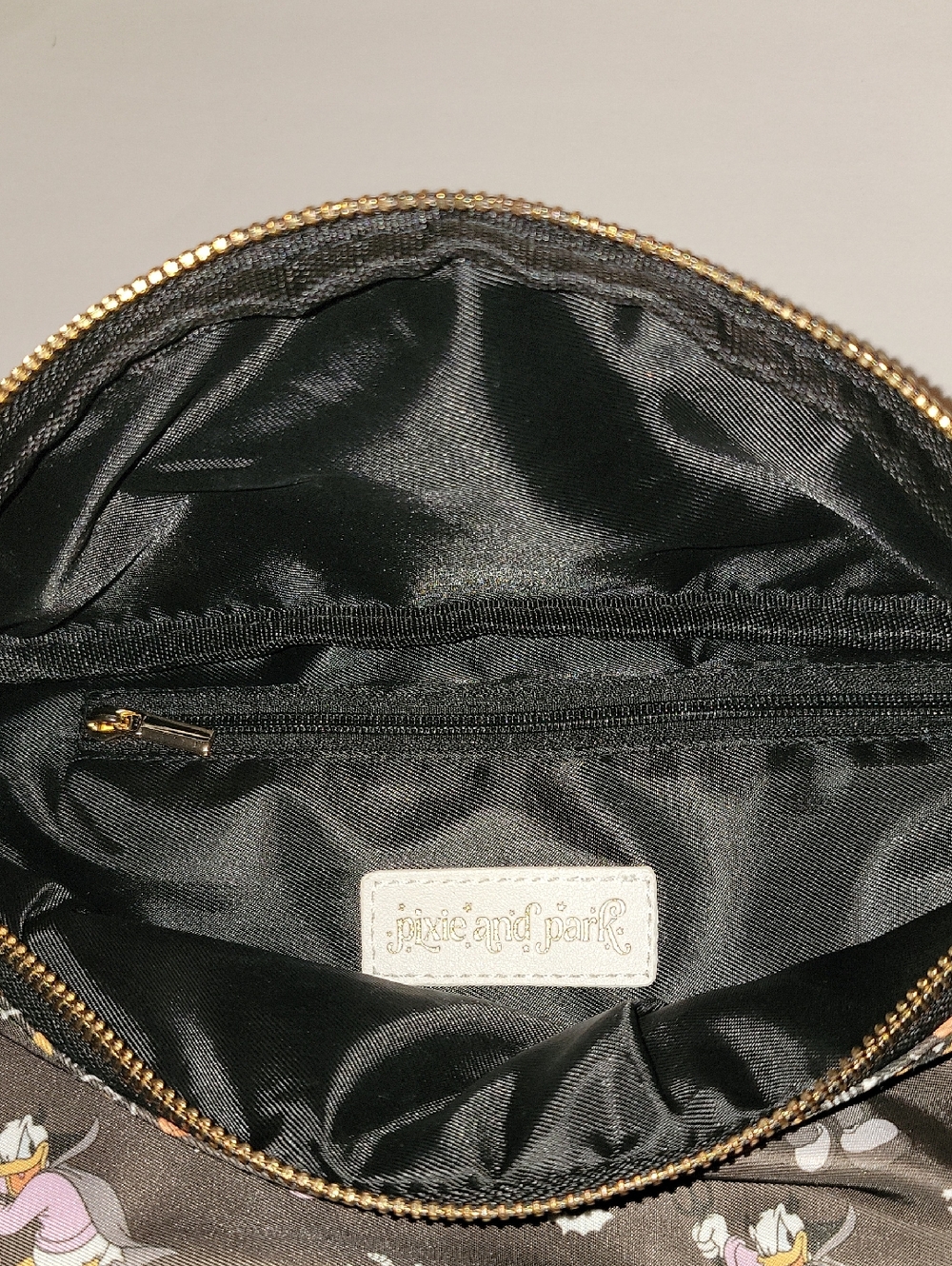 DIXIE AND PARK BLACK HALLOWEEN PRINT CROSSBODY BELT BAG WITH DISNEY CHARACTERS - Picture 8 of 8